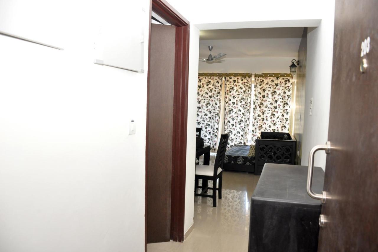 2Bhk Lake View Apartment Лаваса Экстерьер фото